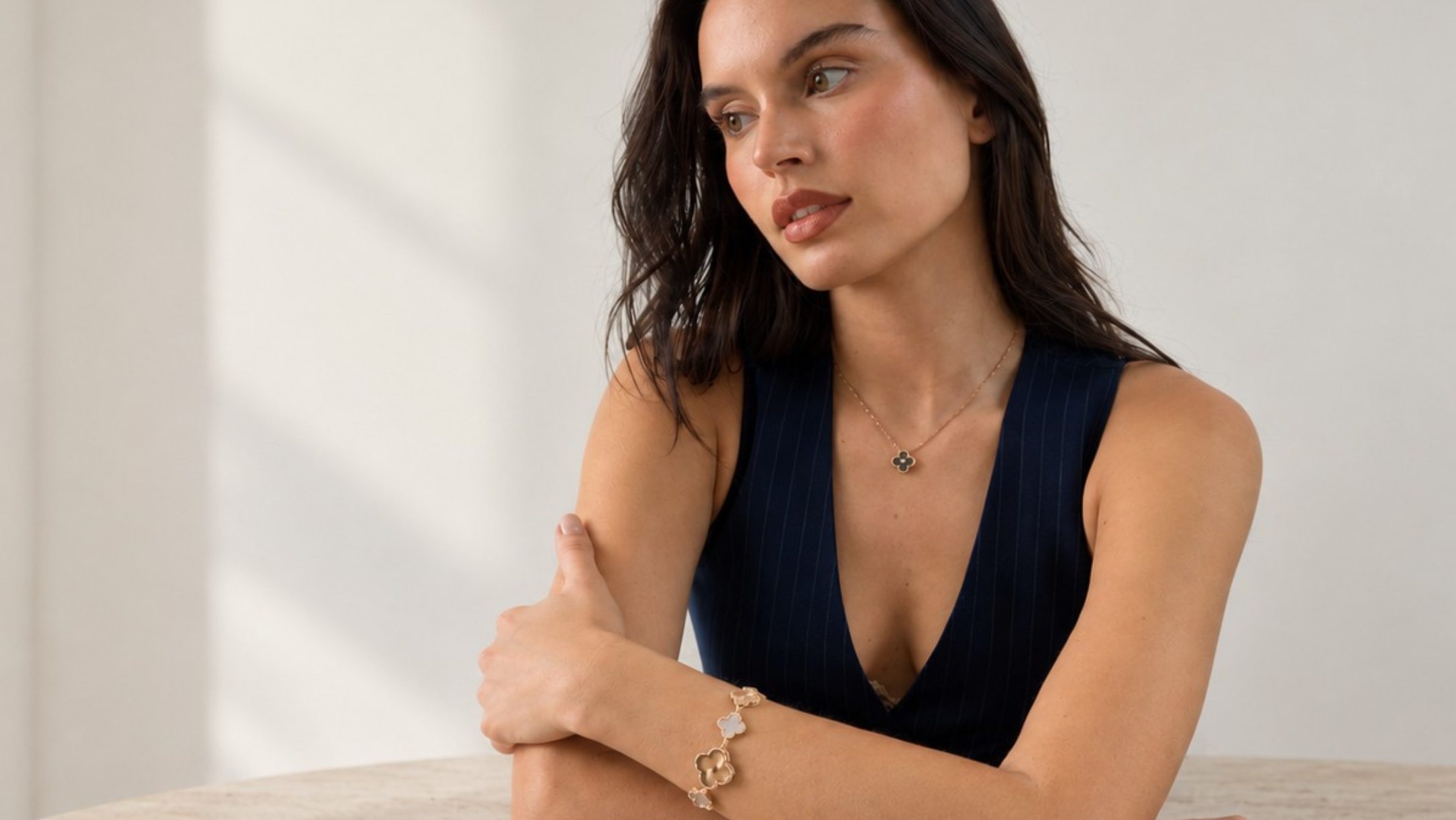 Pre-owned Van Cleef & Arpels jewelry on model