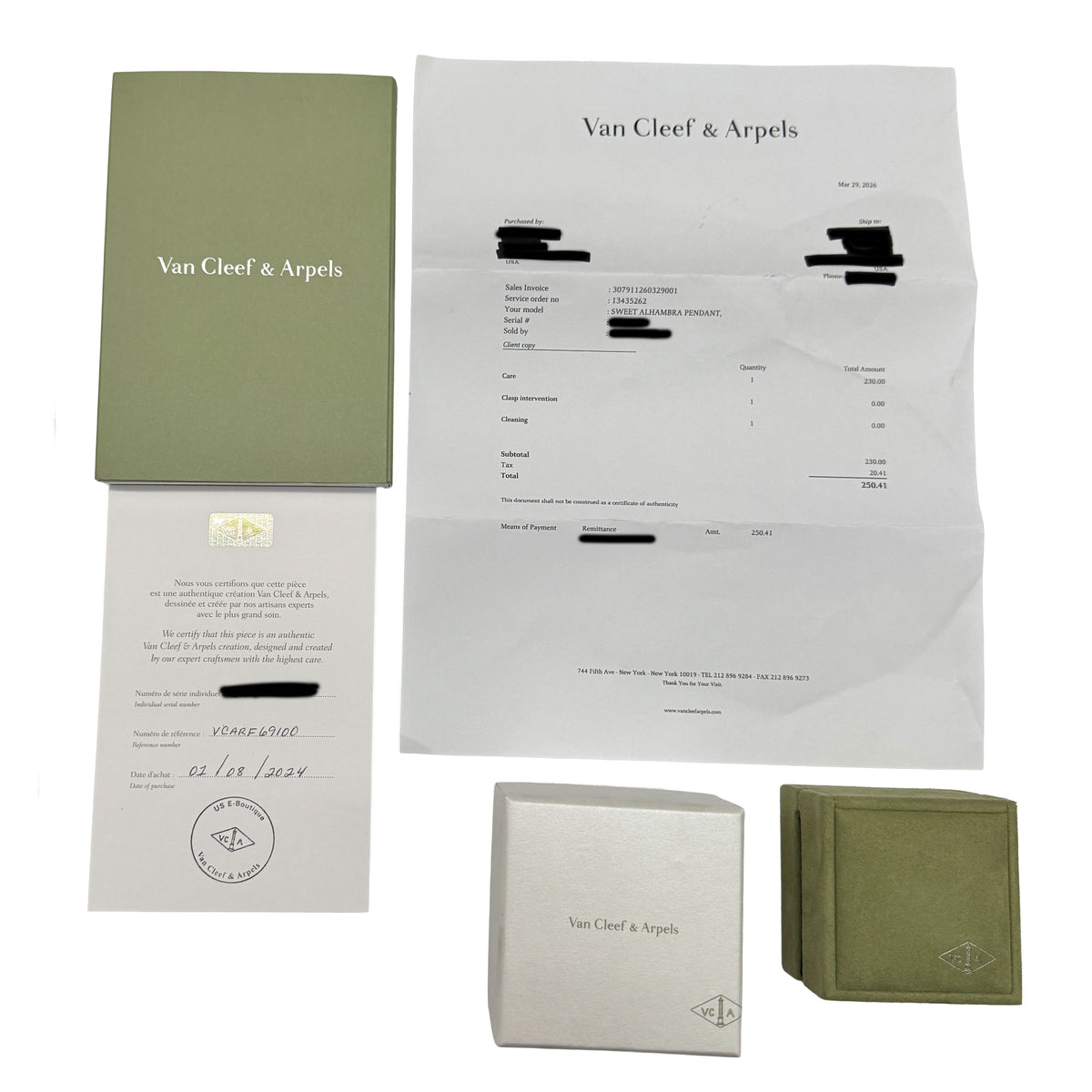 Van Cleef & Arpels Yellow Gold Mother Of Pearl Sweet Alhambra Pendant box