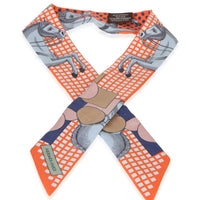 Hermès Corail Bleu Camel Silk Cavalier En Formes Twilly fv